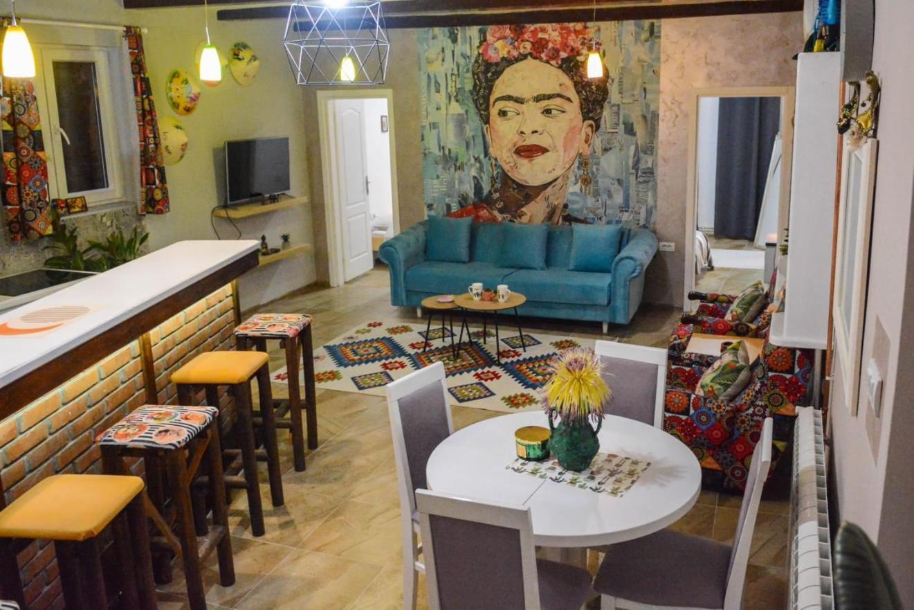 White Arrow Apartment Bajina Basta Luaran gambar